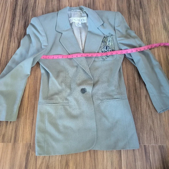 Escada SIngle Button Gray Skirt Suit, Blazer EU 36, Skirt EU 38, US 6 - Picture 5 of 11